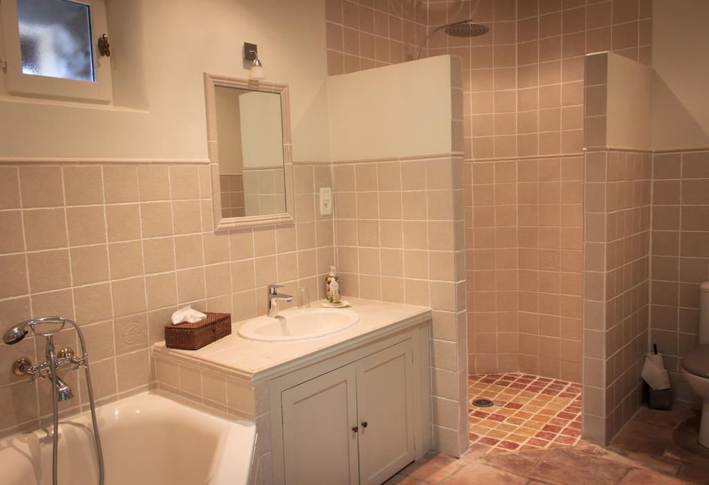 Gite Des Carmes And Spa ليه ثور المظهر الخارجي الصورة